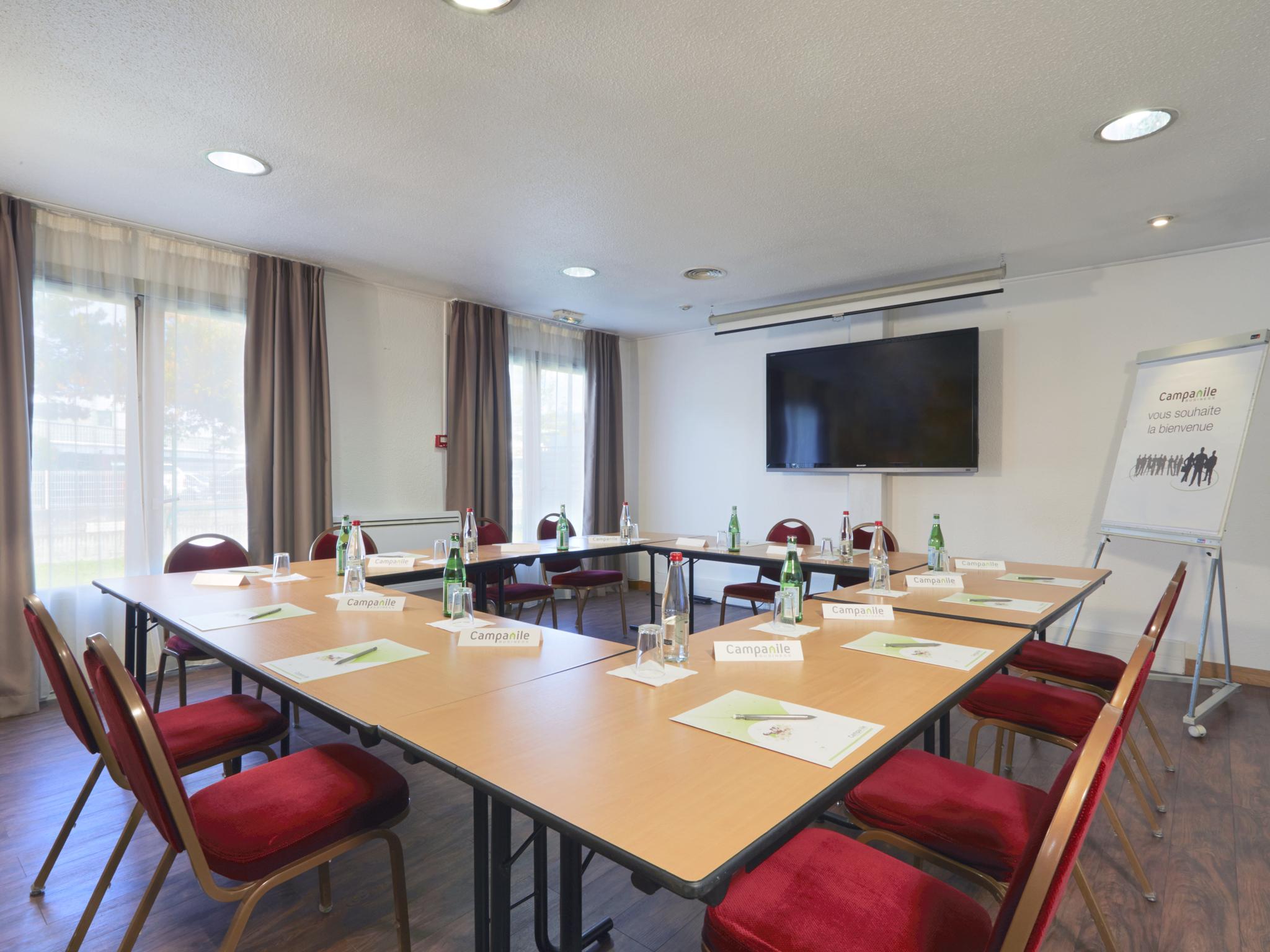 Hotel Campanile 3*